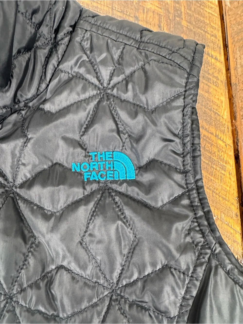The North Face Women’s Medium Black Quilted Insulated Vest Blue Zip
